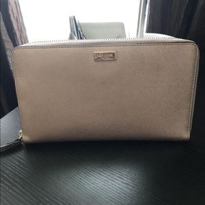 Kate spade laurel way talla wallet